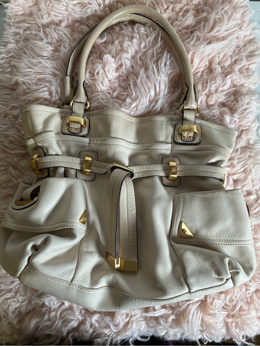 Makowsky Cream Soft Leather Shoulder Bag with Gold-Tone Accents